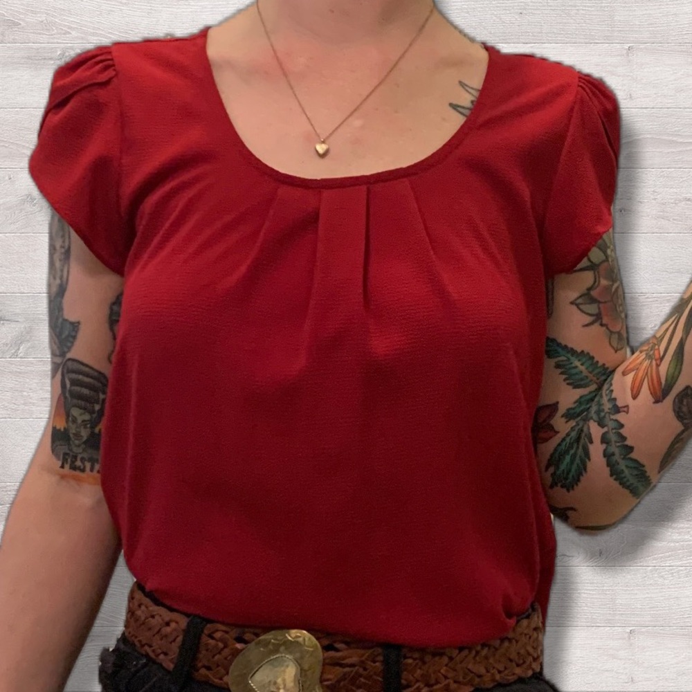MINE red ruffle sleeve bow back top